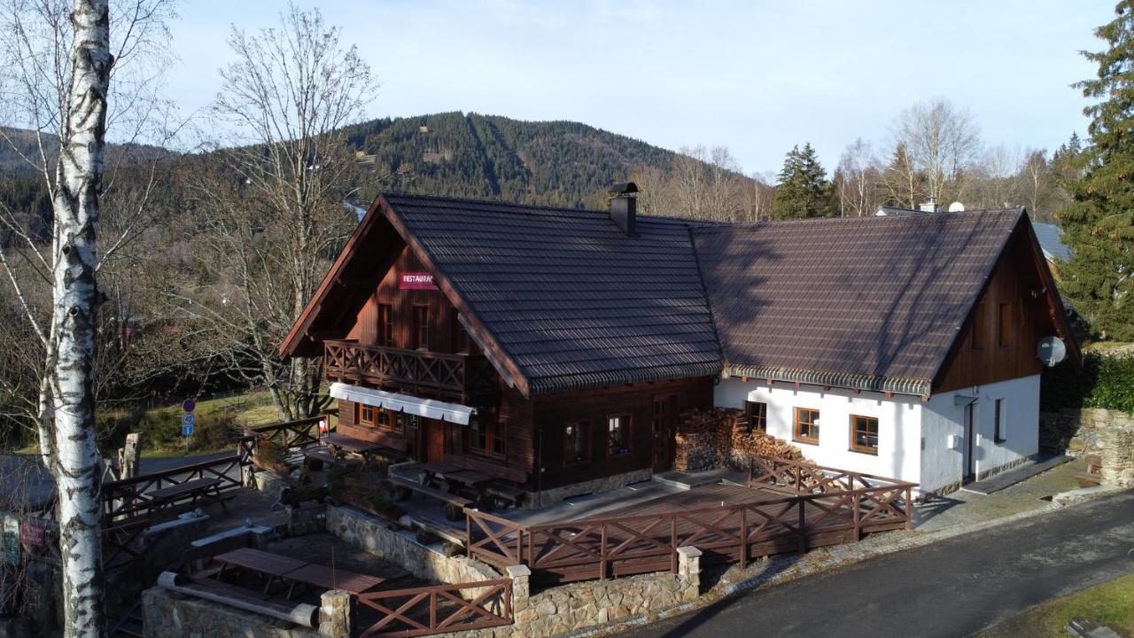 Penzion Avalanche Zelezna Ruda Exterior foto
