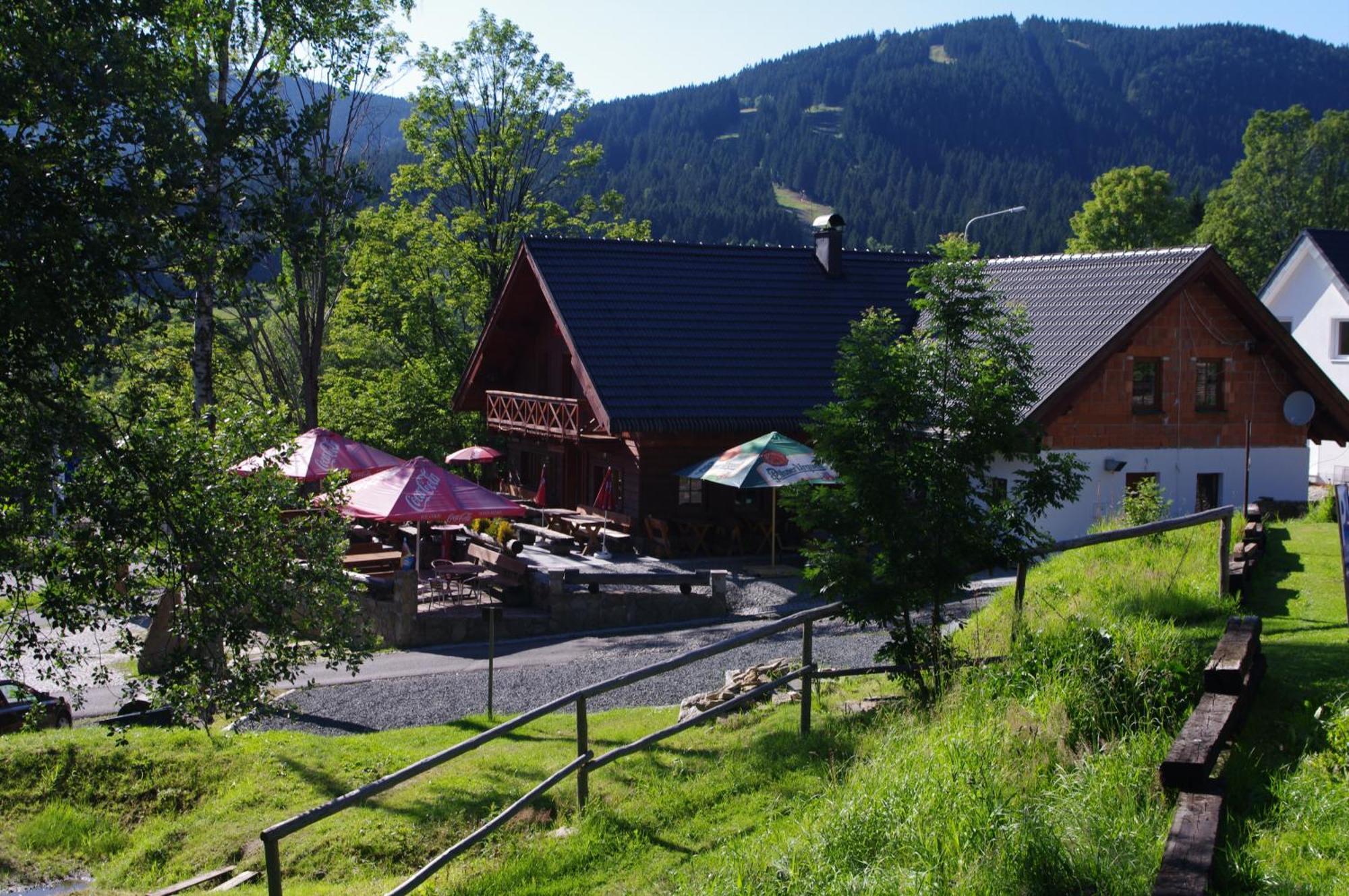 Penzion Avalanche Zelezna Ruda Exterior foto